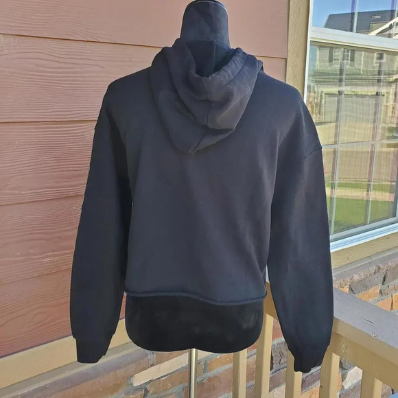 Star Wars Black Graphic Cropped Women's Hoodie Size Medium NWOT - Picture 10 of 15